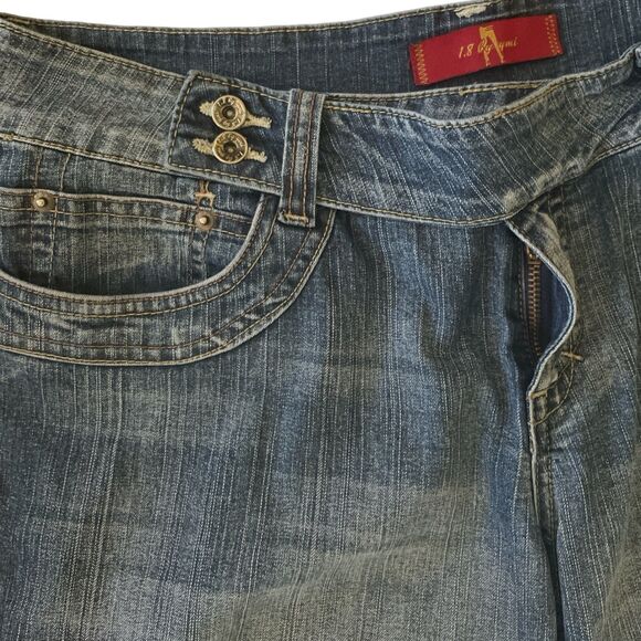 1.8 by YMI Denim Jean Bermuda Y2K Junior Shorts Junior Size 13 - Picture 3 of 9